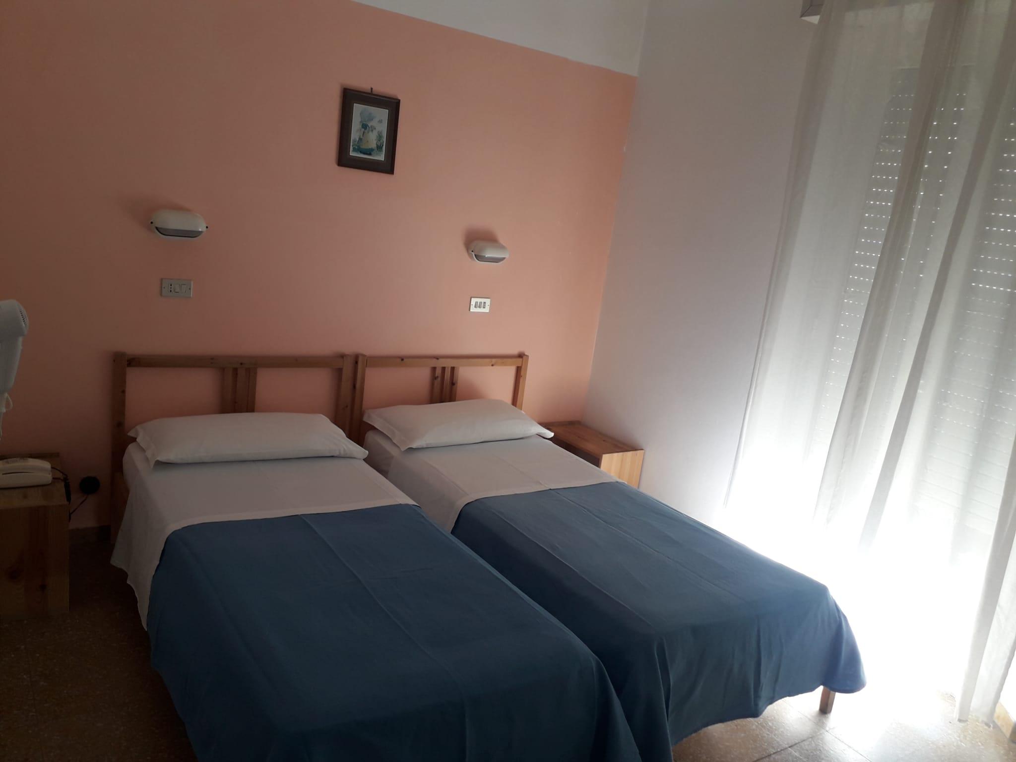 Hotel Colombo Ричоне Екстериор снимка