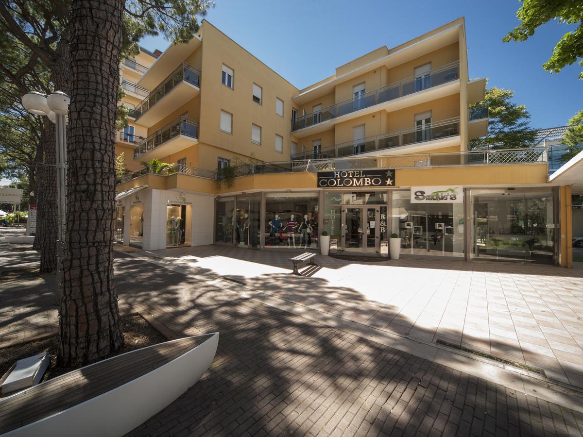 Hotel Colombo Ричоне Екстериор снимка