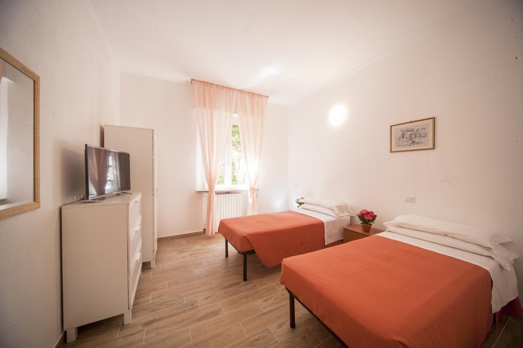 Hotel Colombo Ричоне Екстериор снимка